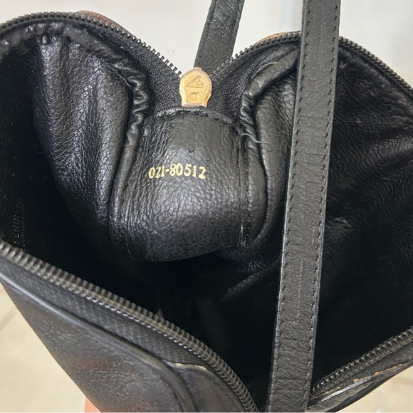 Fendi Vintage Black Leather Crossbody Bag - Picture 9 of 16